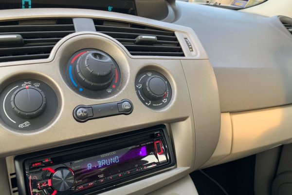 renault scenic usata radio