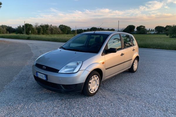 ford fiesta quinta serie