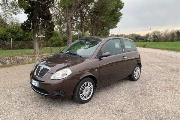 lancia ypsilon