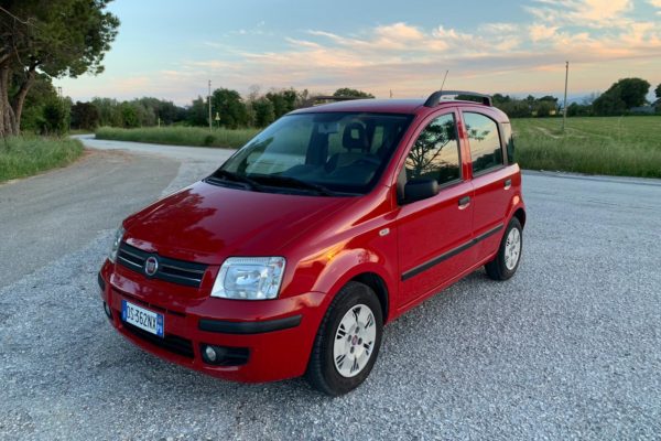 fiat panda rossa muso