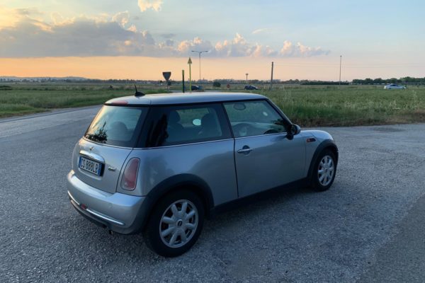 mini cooper usata fianco destro