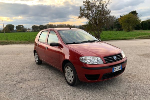 fiat punto rossa usata