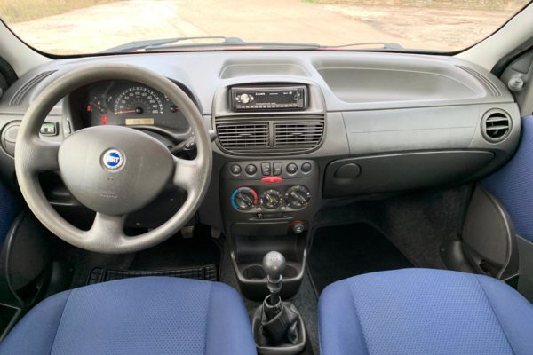 fiat punto usata interni