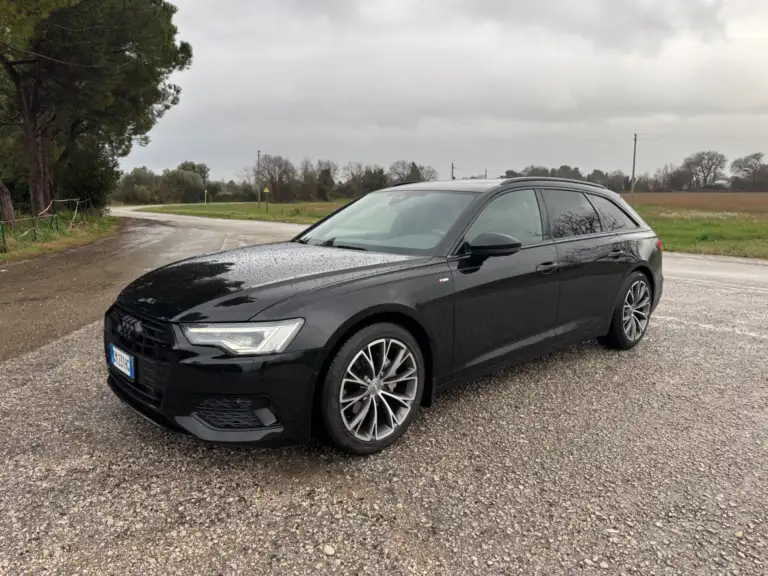 Audi A6 Avant 40 2.0 TDI quattro ultra S tronic Business Plus — foto 1 di 26