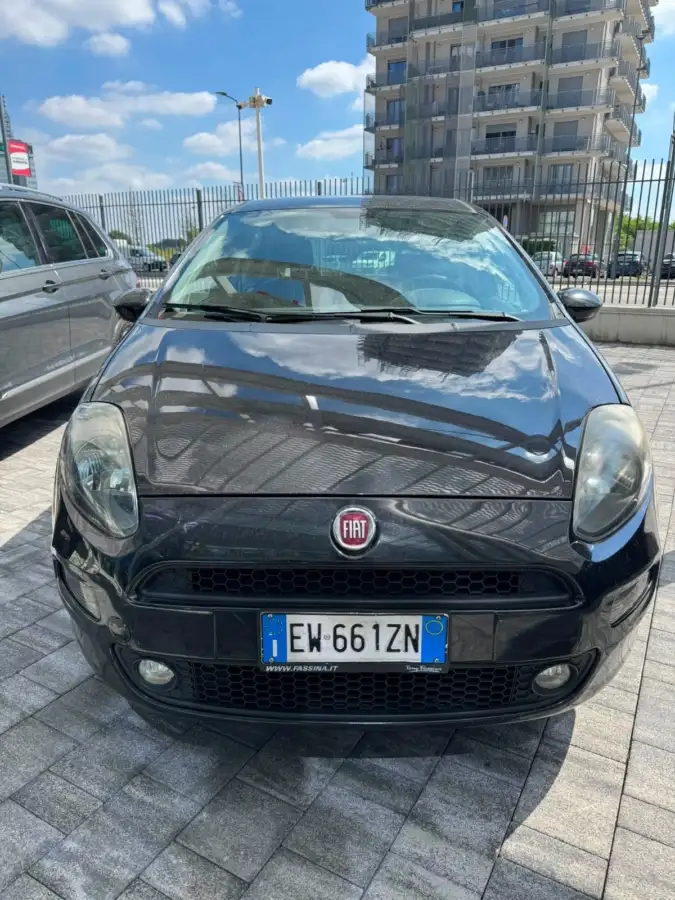 Fiat Punto 1.2 8V 5 porte Lounge — foto 1 di 8